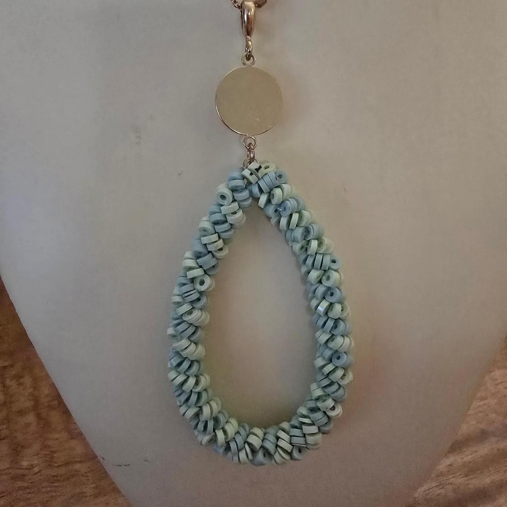 LJB Collection Blue  Teardrop Pendant Necklace Adjustable 16in Goldtone